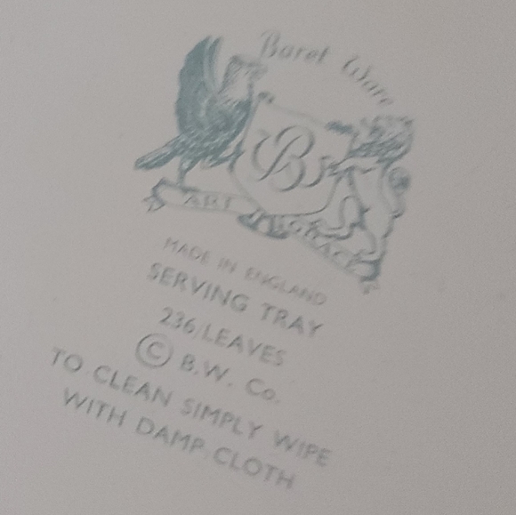 Set of 6 "236 Leaves" Baret Ware Co. Trays - Picture 2 of 7